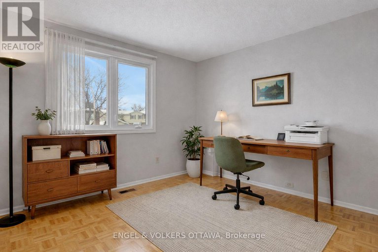 29381933/1016-driftwood-crescent/convent-glen/ottawa/ontario/K1C2P1_36