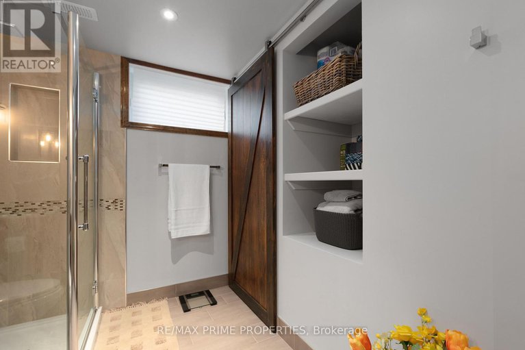 29075456/1545-senateurs-way/fallingbrookpineridge/ottawa/ontario/K4A4A2_42