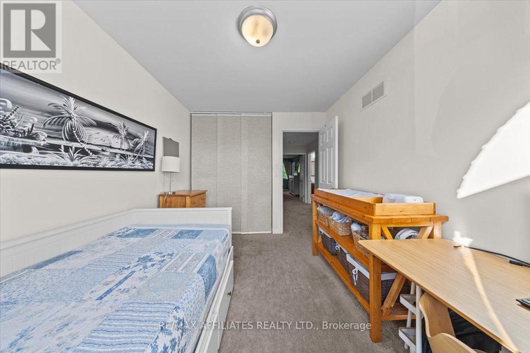 28880153/93-springcreek-crescent/bridlewood/ottawa/ontario/K2M2K8_25