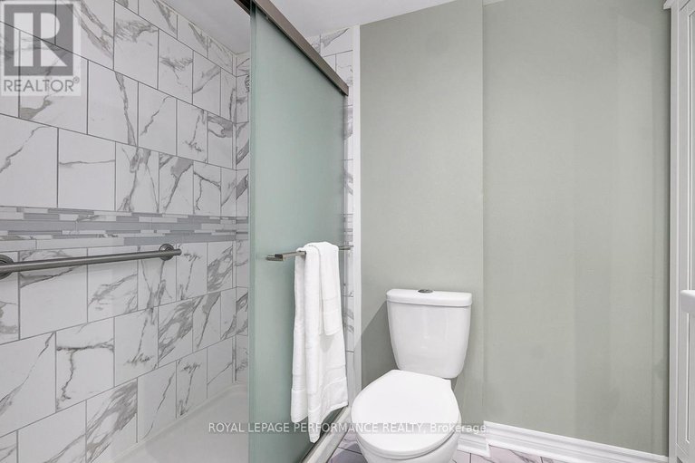 28381838/302-2871-richmond-road/britannia-heights/ottawa/ontario/K2B8M5_28