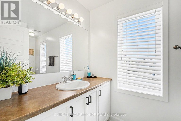 29252833/427-montserrat-street/stittsville-north/ottawa/ontario/K2S0L6_16