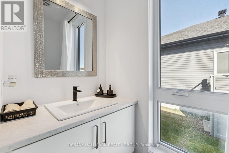 28953408/58-rutile-street/clarencerockland-twp/clarence-rockland/ontario/K4K0M6_12