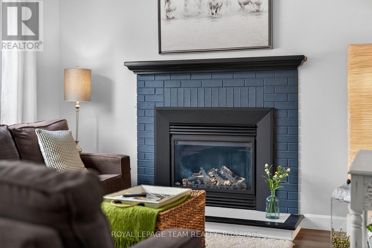 29531001/141-acklam-terrace/morgans-grantsouth-march/ottawa/ontario/K2K2J4_19