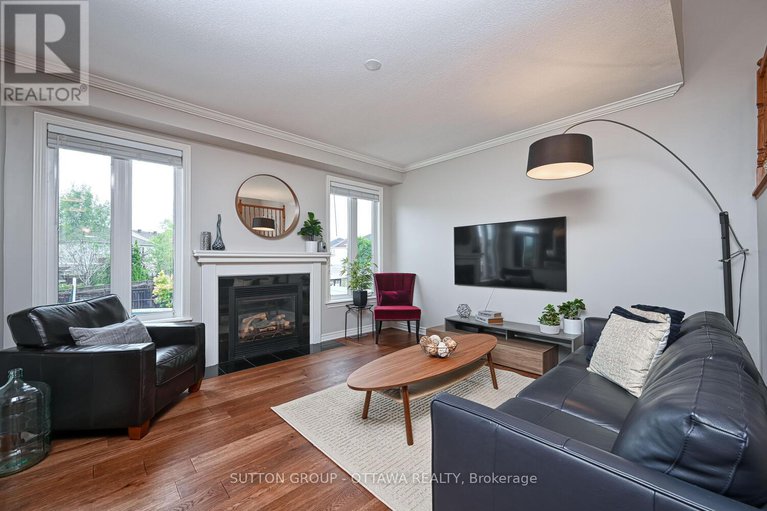 28623139/329-west-ridge-drive/stittsville-south/ottawa/ontario/K2S2G7_16