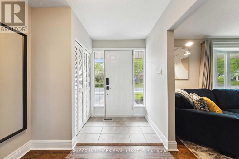 28573949/2103-delmar-drive/playfair-park/ottawa/ontario/K1H5P6_2