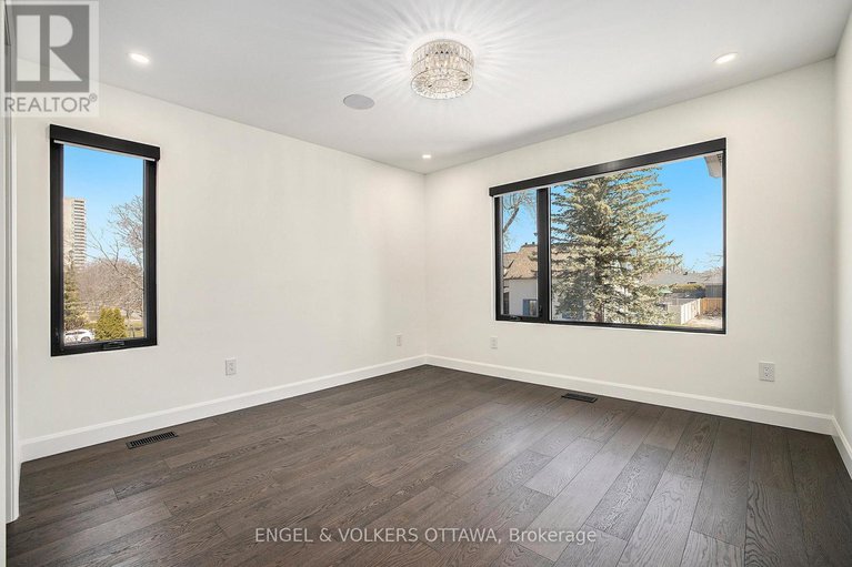 28202595/888-melwood-avenue/mckellar-heightsglabar-park/ottawa/ontario/K2A3C3_26