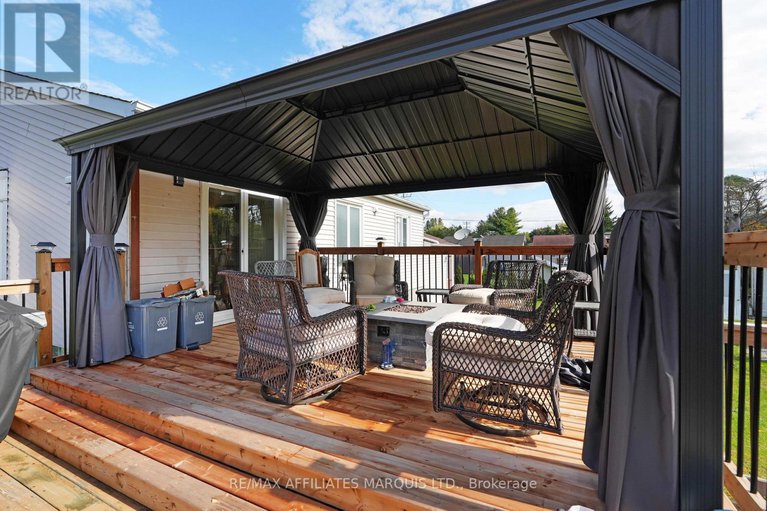 29034285/21-ste-therese-boulevard/embrun/russell/ontario/K0A1W0_37