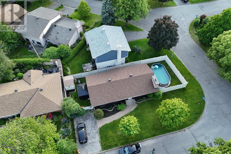 28602725/936-blythdale-road/mckellar-heightsglabar-park/ottawa/ontario/K2A3N6_31