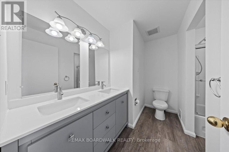 29445162/1513-thurlow-street/fallingbrookridgemount/ottawa/ontario/K4A2K9_67