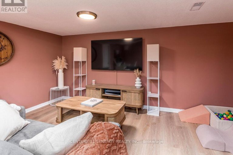 29486485/167-romina-street/emerald-meadowstrailwest/ottawa/ontario/K2S0J3_30