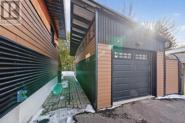 29640571/154-queen-mary-street/overbrookcastle-heights/ottawa/ontario/K1K1X5_36