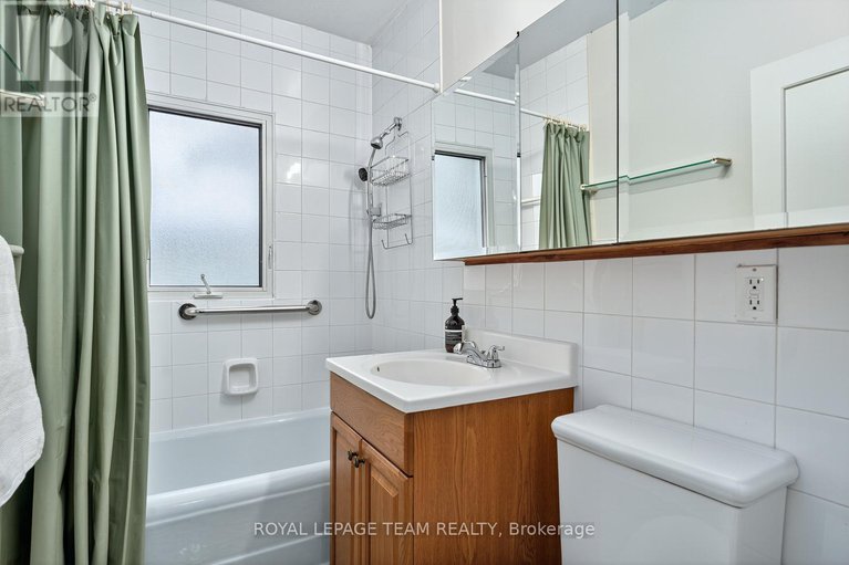 29121392/405-hamilton-avenue-s/civic-hospital/ottawa/ontario/K1Y1C9_22