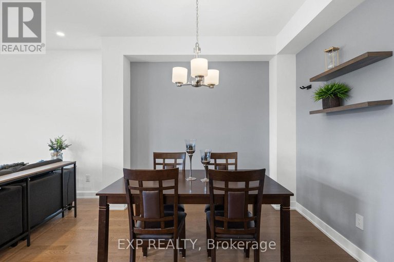 28297698/653-putney-crescent/stittsville-south/ottawa/ontario/K2S2N7_19