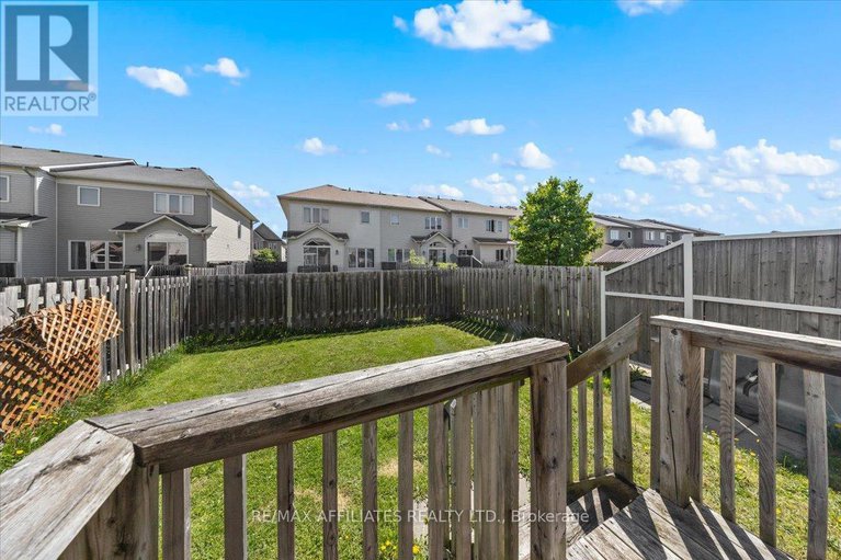 28378372/119-silvermoon-crescent/avalon-east/ottawa/ontario/K4A0P5_36