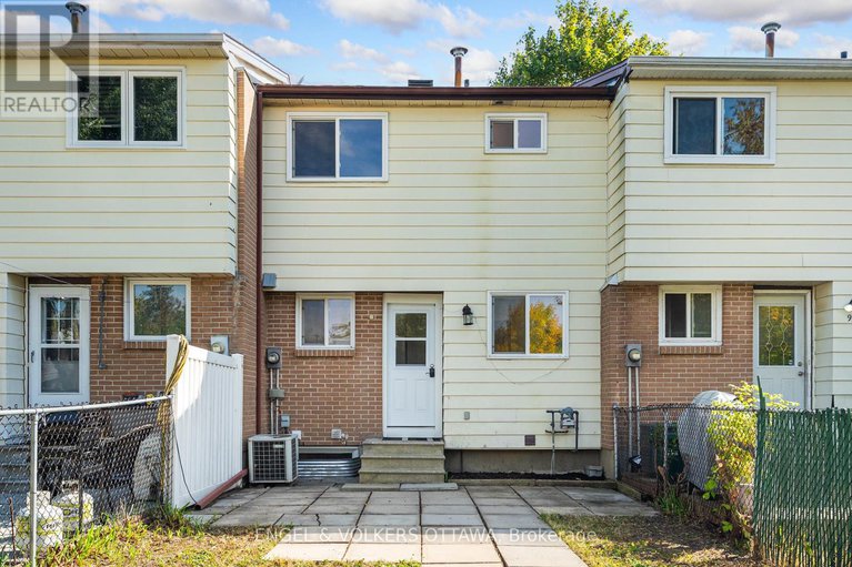 28917189/933-greenbriar-avenue/carleton-heights/ottawa/ontario/K2C0J8_37