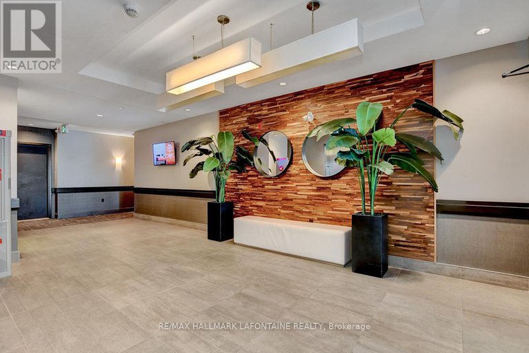 28124719/114-120-prestige-circle/chatelaine-village/ottawa/ontario/K4A1B4_3