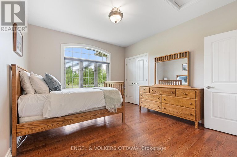 28526732/1468-sandy-beach-court/greely/ottawa/ontario/K4P0C2_25