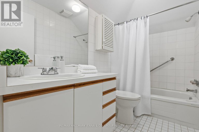 28899780/213-glebe-avenue/glebe/ottawa/ontario/K1S2C8_32