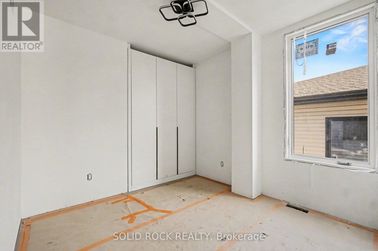 29669970/840-alpine-avenue/queensway-terrace-north/ottawa/ontario/K2B5R6_8