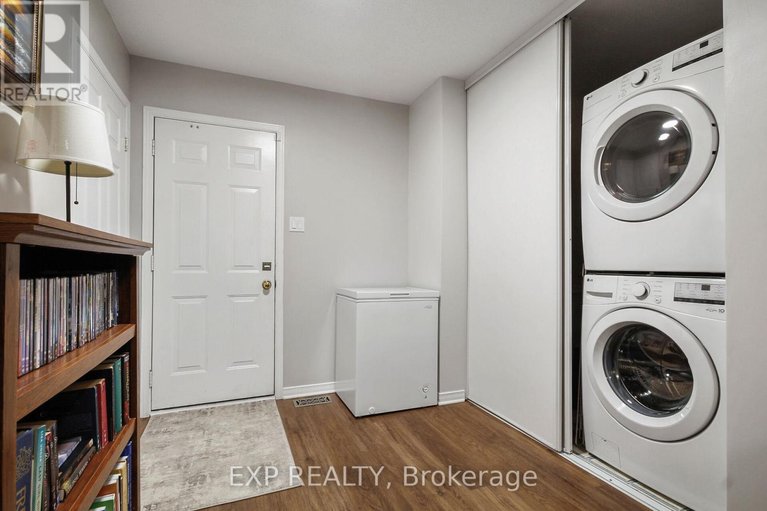 29664785/321-wiffen-private/westcliffe-estates/ottawa/ontario/K2H1G3_35