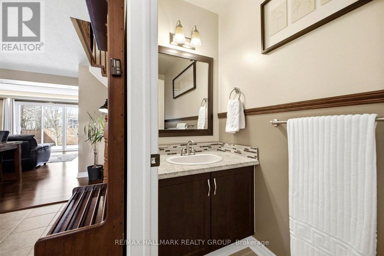 29549614/178-equestrian-drive/bridlewood/ottawa/ontario/K2M2B9_5