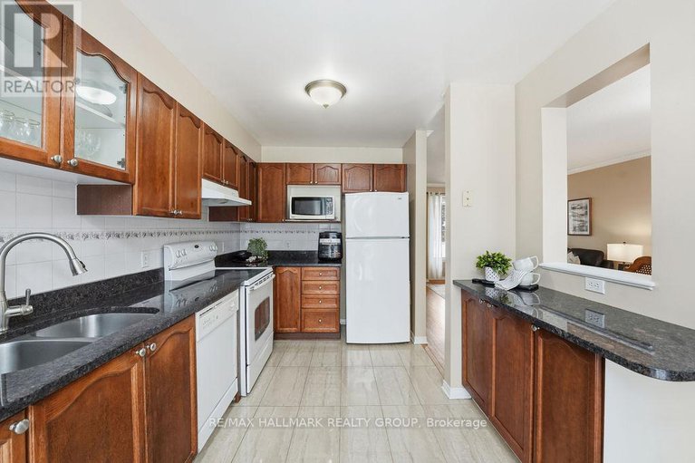 29250836/1165-falconcrest-court/chatelaine-village/ottawa/ontario/K4A3Z4_17