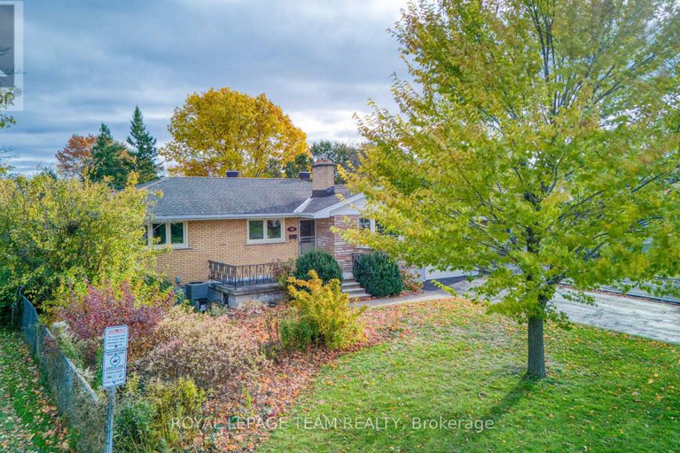 29083741/12-oakview-avenue/meadowlandscrestview/ottawa/ontario/K2G3A1_4