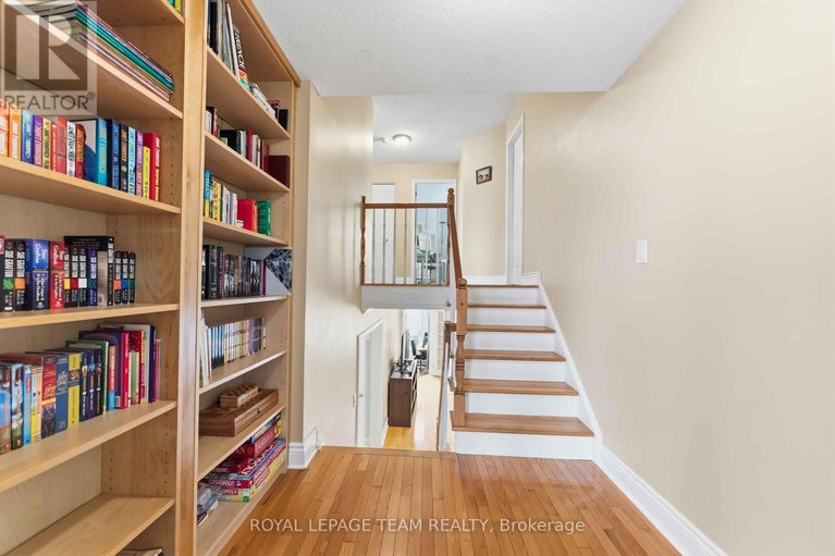 29639802/19-hackett-street/hunt-club-woods/ottawa/ontario/K1V0P9_30