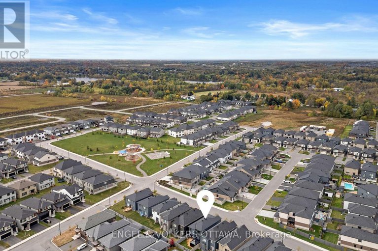29090906/1047-hydrangea-avenue/riverside-southgloucester-glen/ottawa/ontario/K4M0L5_43