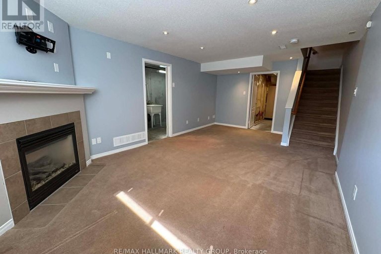 29639074/756-nakina-way/riverside-southgloucester-glen/ottawa/ontario/K1V2J1_32