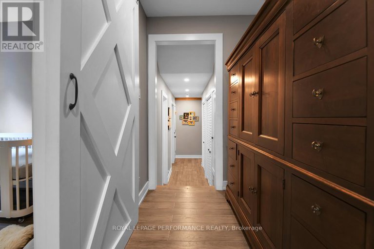 28930470/5583-manotick-main-street/manotick-village-manotick-estates/ottawa/ontario/K4M1A9_16