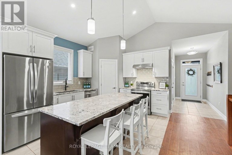 29469696/855-reaume-street/mississippi-mills-ramsay-twp/mississippi-mills/ontario/K0A1A0_5