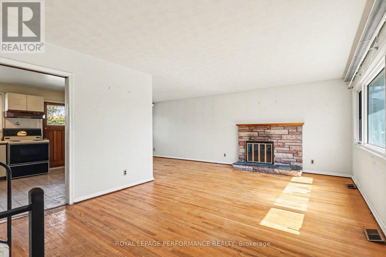 29614831/767-cross-avenue/elmvale-acresurbandale/ottawa/ontario/K1G3C9_6