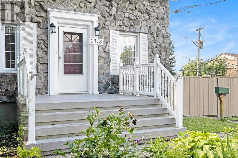 28638635/1318-brookline-avenue/ellwood/ottawa/ontario/K1V6S3_4