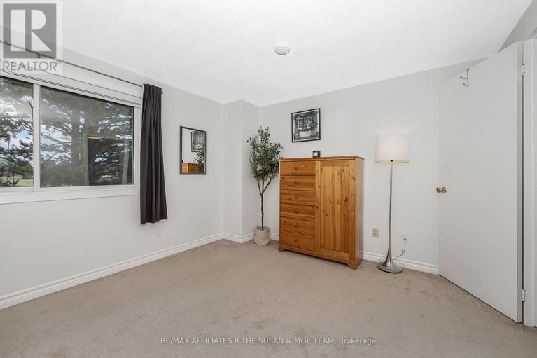 28555719/46-stokes-crescent/glencairnhazeldean/ottawa/ontario/K2L2Z4_25