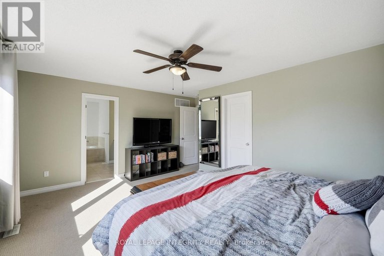 29628292/525-yellow-birch-street/mer-bleuebradley-estatesanderson-park/ottawa/ontario/K1W0J3_23