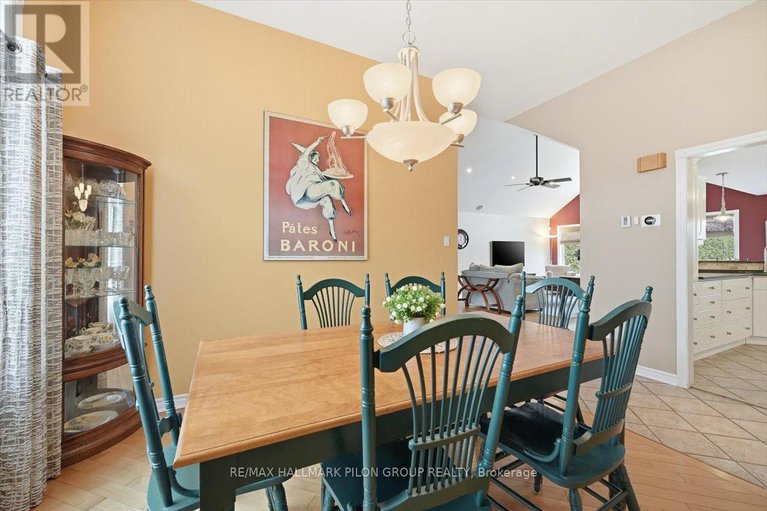 29249194/1147-fieldown-street/cumberland-ridge/ottawa/ontario/K4C1R7_10