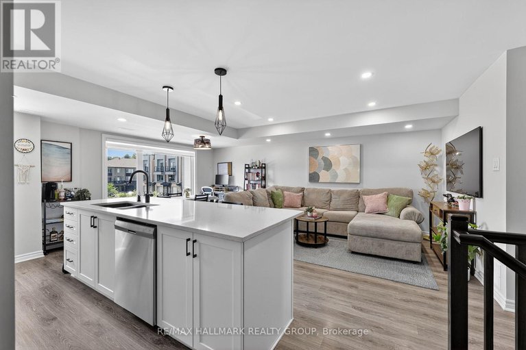 28509446/551-takamose-private/cfb-rockcliffe-and-area/ottawa/ontario/K1K5A5_8