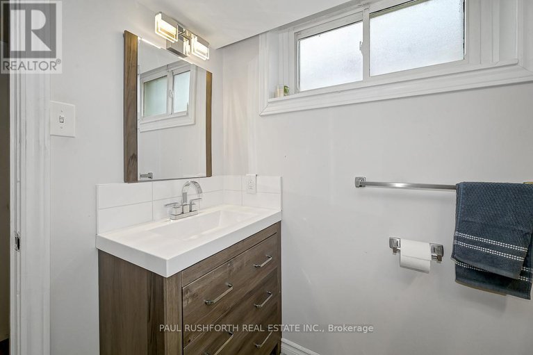 28624239/2390-sudbury-avenue/queensway-terrace-southridgeview/ottawa/ontario/K2C1L8_25