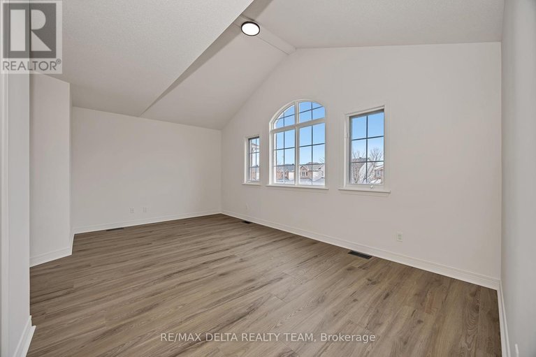 29647825/2164-sojourn-street/notting-hillsummerside/ottawa/ontario/K4A4E2_17