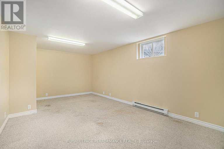 28638779/1702-ortona-avenue/carleton-heights/ottawa/ontario/K2C1W7_27