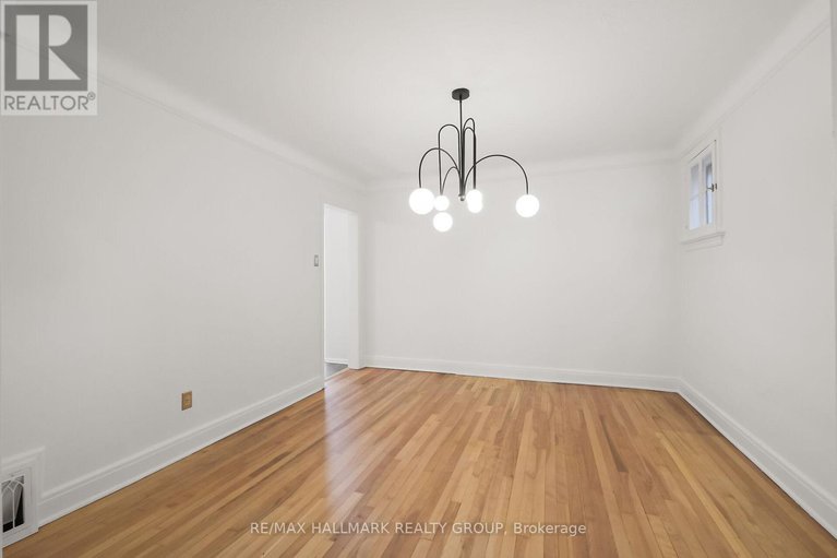 28776186/82-laurentian-place/civic-hospital/ottawa/ontario/K1Y4E2_9