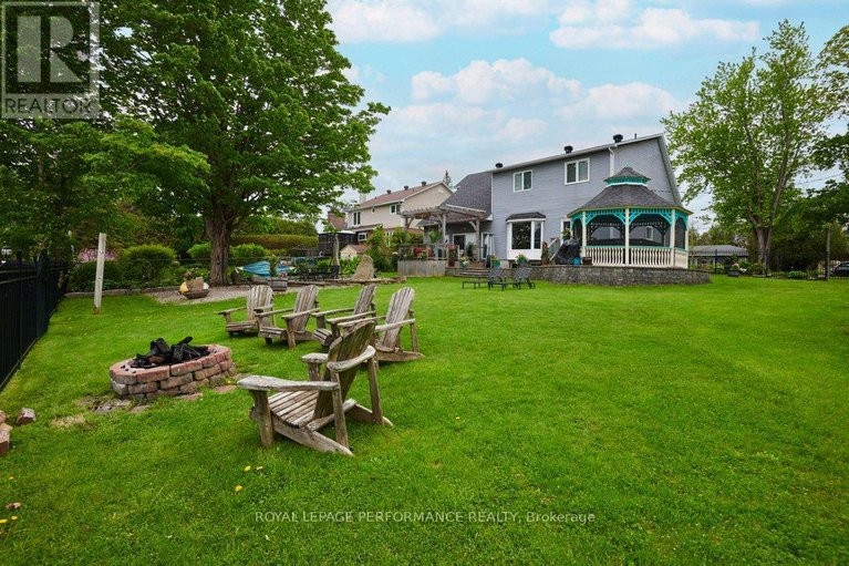 28846758/6099-james-bell-drive/manotick-south-to-roger-stevens/ottawa/ontario/K4M1B3_32