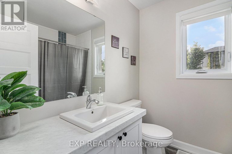 28752697/701-azure-street/russell-twp/russell/ontario/K4R0E5_19
