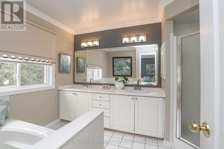 28687731/104-stonebriar-drive/centrepointe/ottawa/ontario/K2G5Y1_17