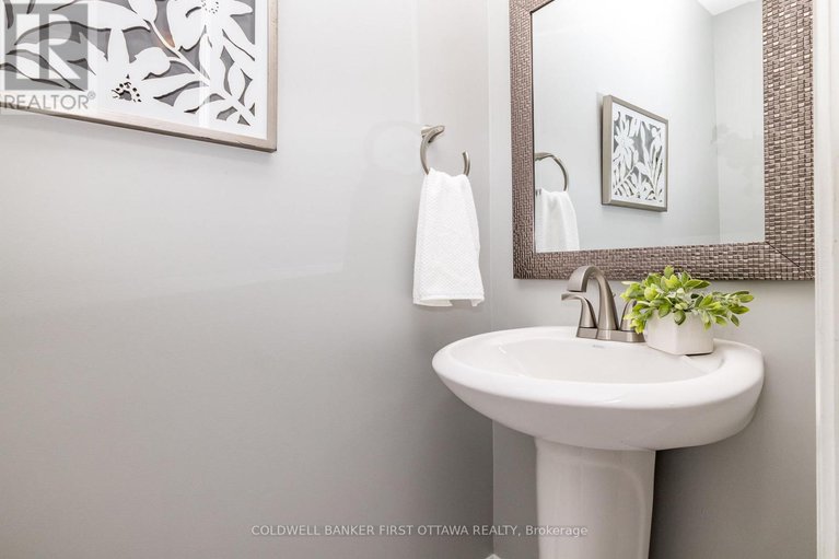 28387393/738-tramontana-place/stittsville-north/ottawa/ontario/K2S0E7_23