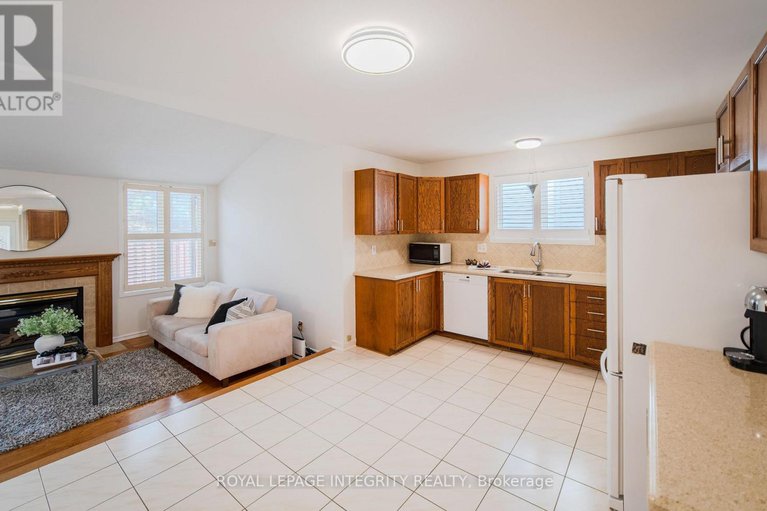 28908572/1266-famlit-court/beacon-hill-south/ottawa/ontario/K1J9A2_14