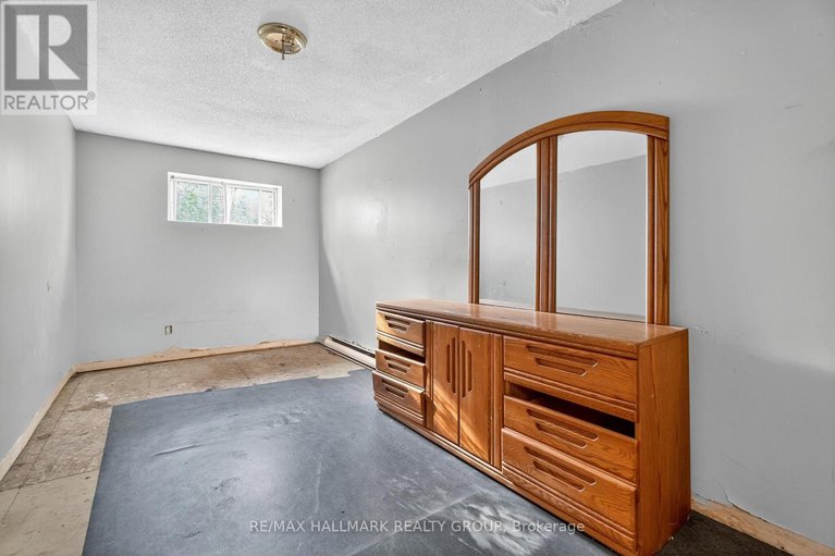 28812451/3855-old-highway-17/clarencerockland-twp/clarence-rockland/ontario/K4K1W2_27