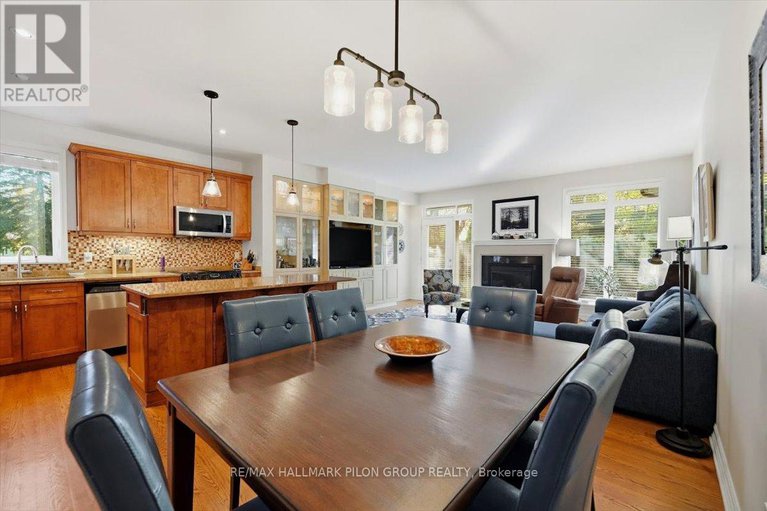 28990887/2380-virginia-drive/urbandale-acres/ottawa/ontario/K1H6S2_7