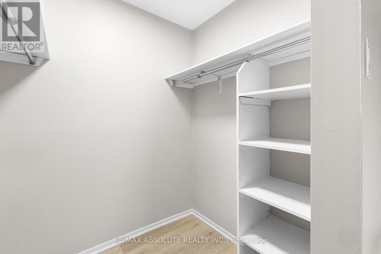 29207942/53a-798-st-andre-drive/hiawatha-parkconvent-glen/ottawa/ontario/K1C4R4_24